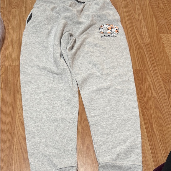 Jerzees Light Gray Sweatpants with Camper Graphic - Picture 3 of 4
